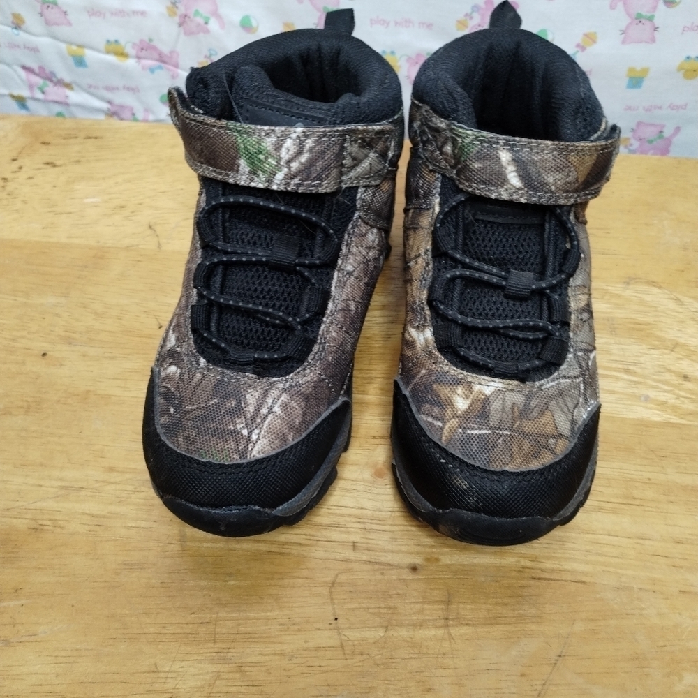 Boys Slip On And Strap camo boots